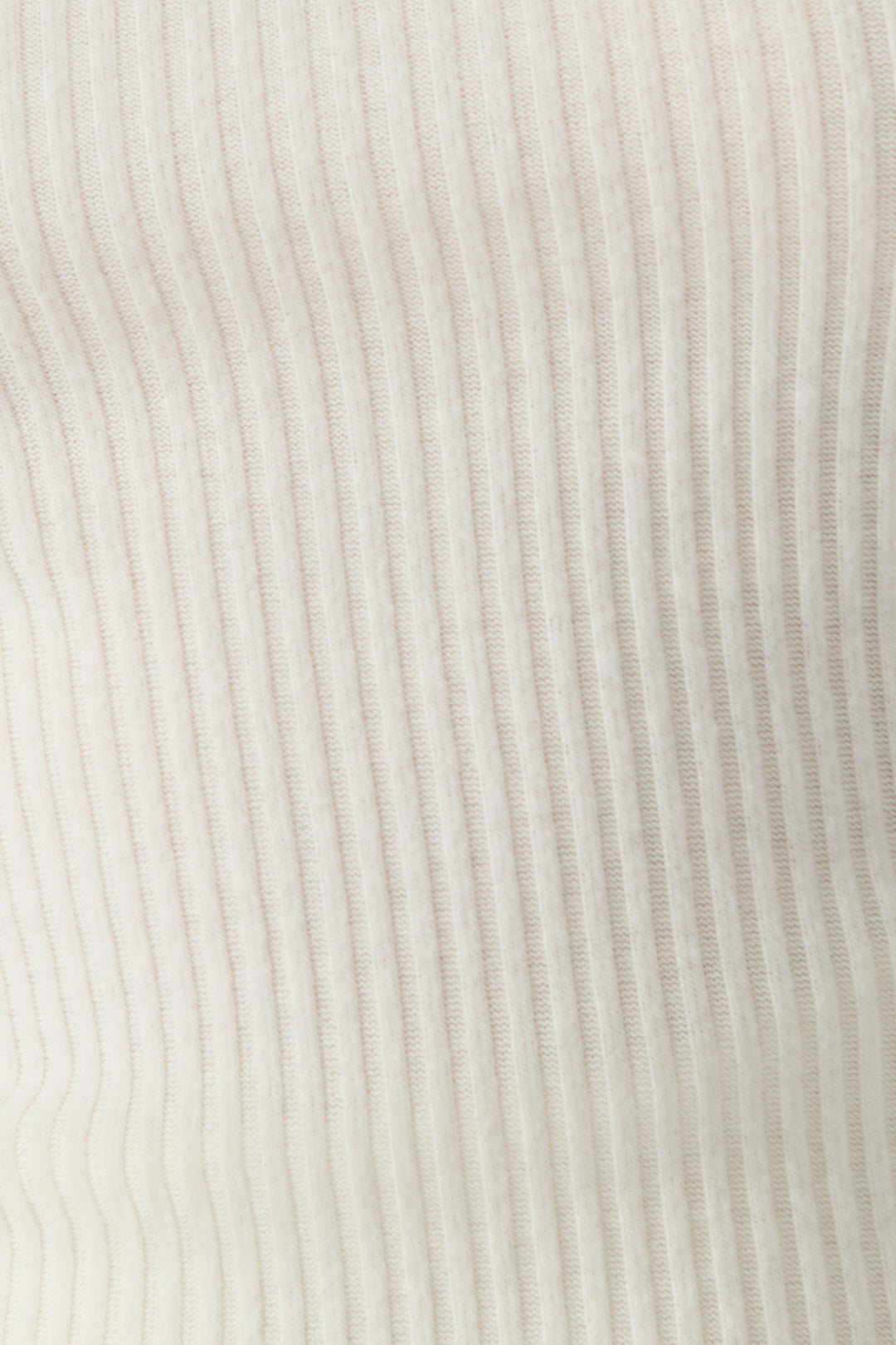 Women's ivory rib knit semi-fitted sleep short with curly-edge hem