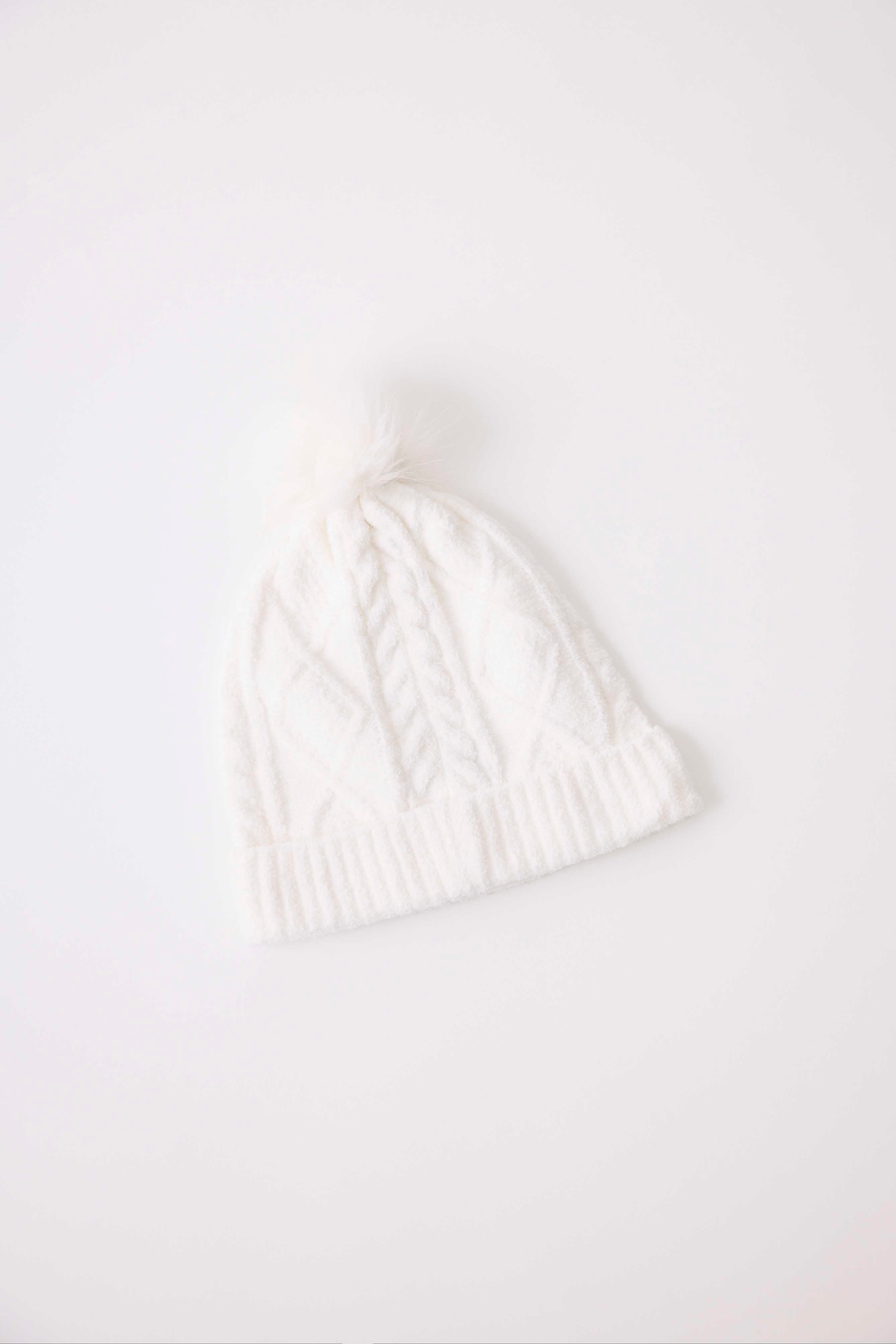 EXPRESS Ivory Cable Knit on sale Beanie Hat with Pom Pom