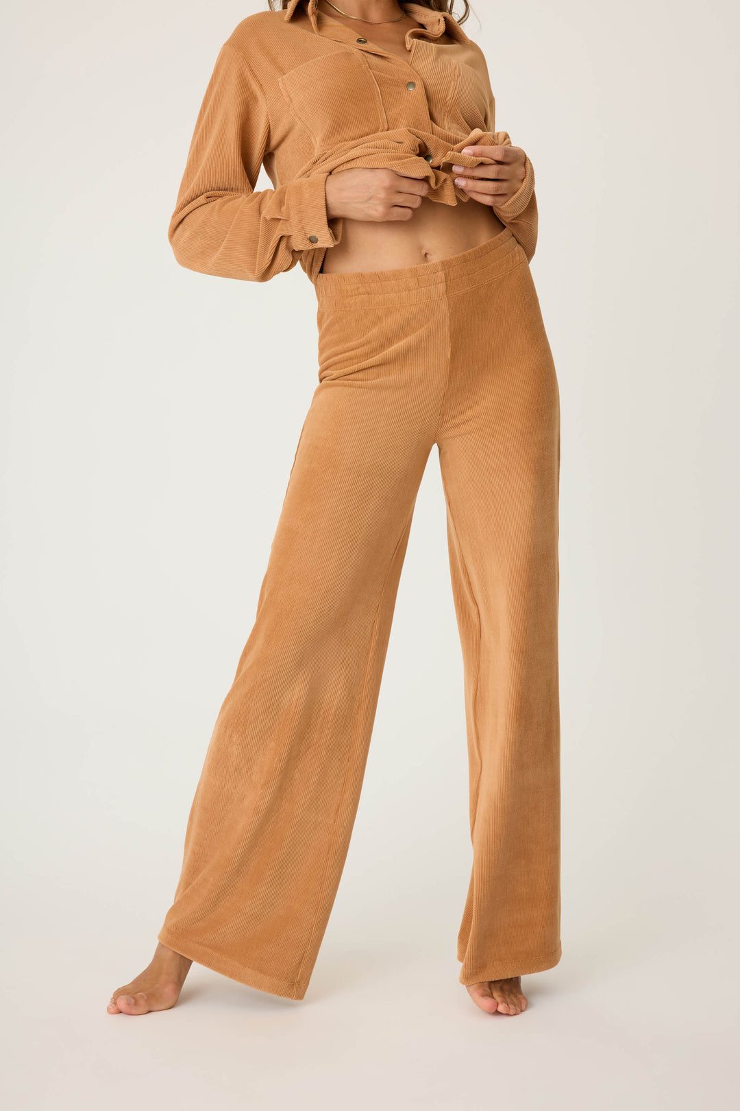 Women's tan knit corduroy lounge pant.